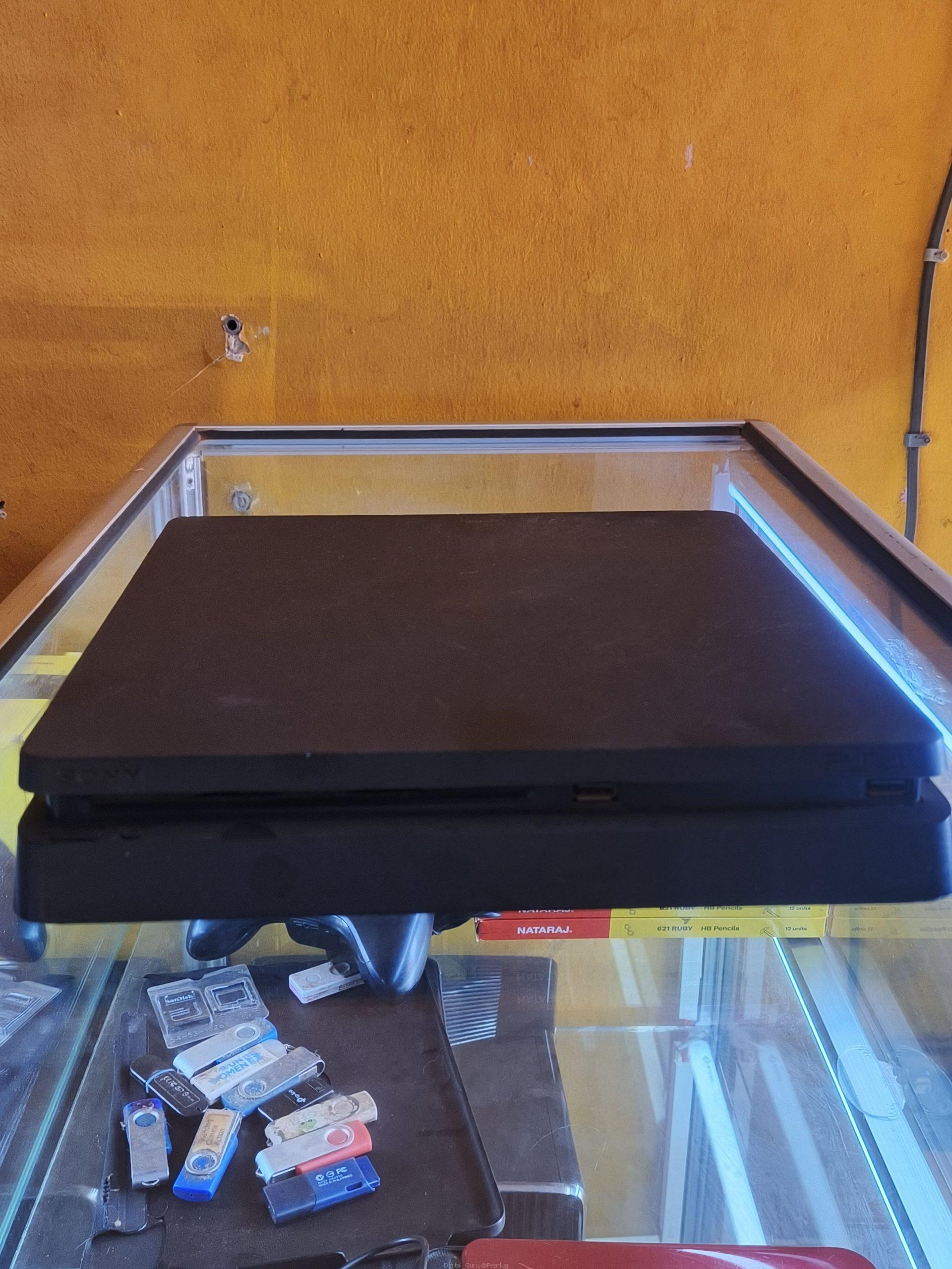 PlayStation 4 Slim