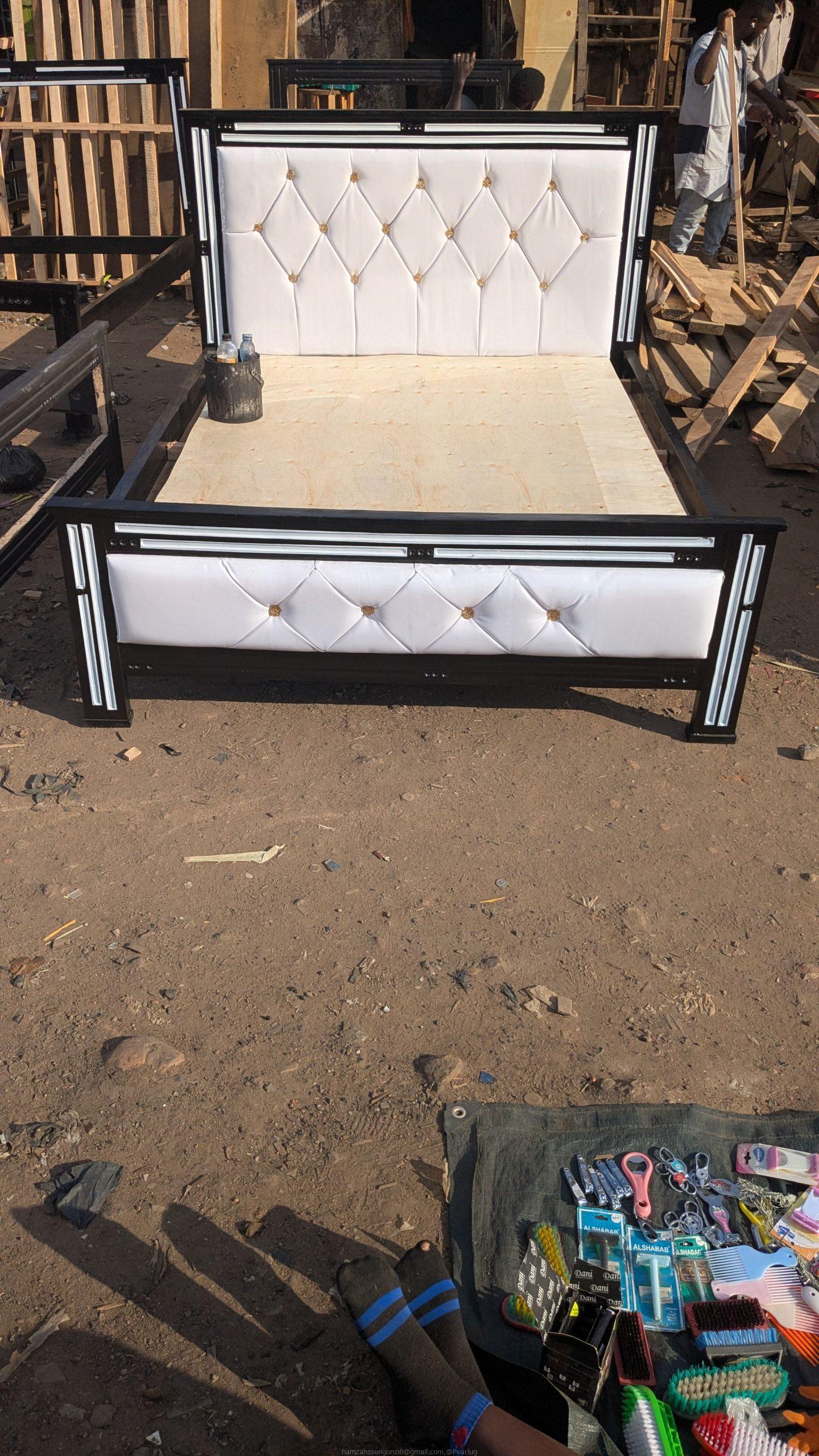 Flat leather beds 5*6
