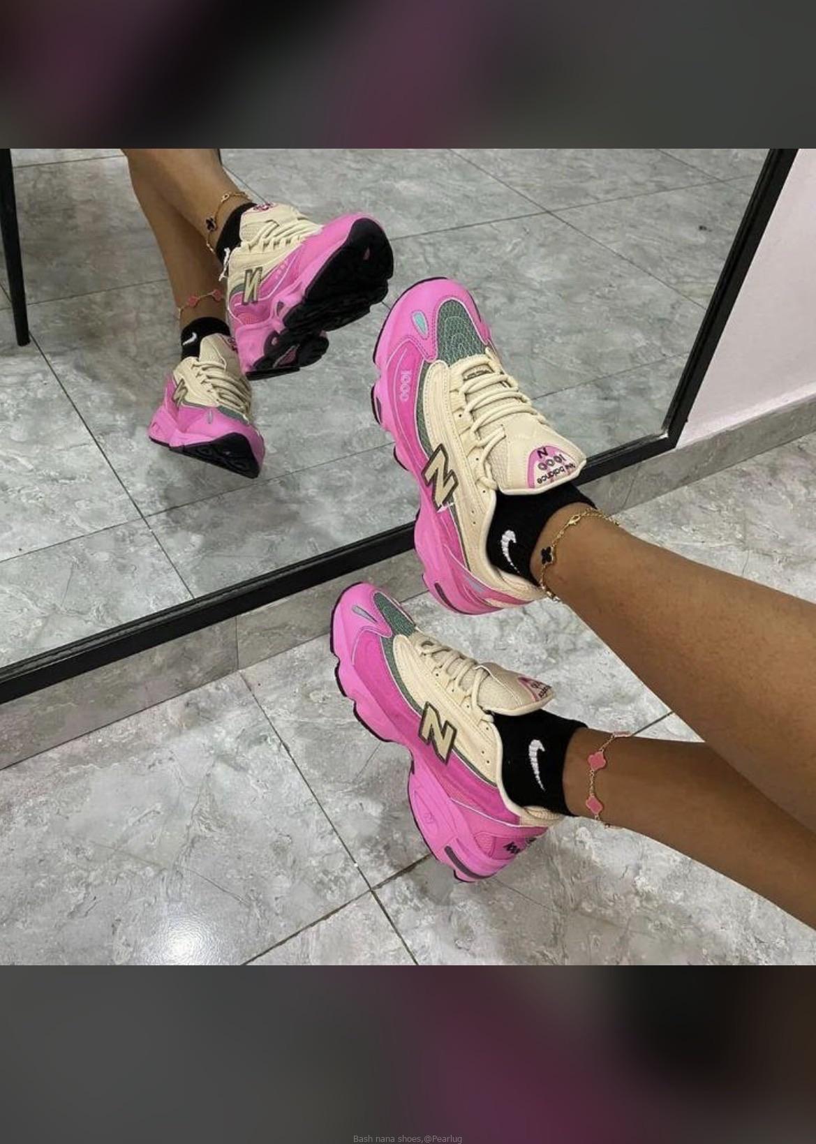 We sell types of shoes and we make deliveries countrywide