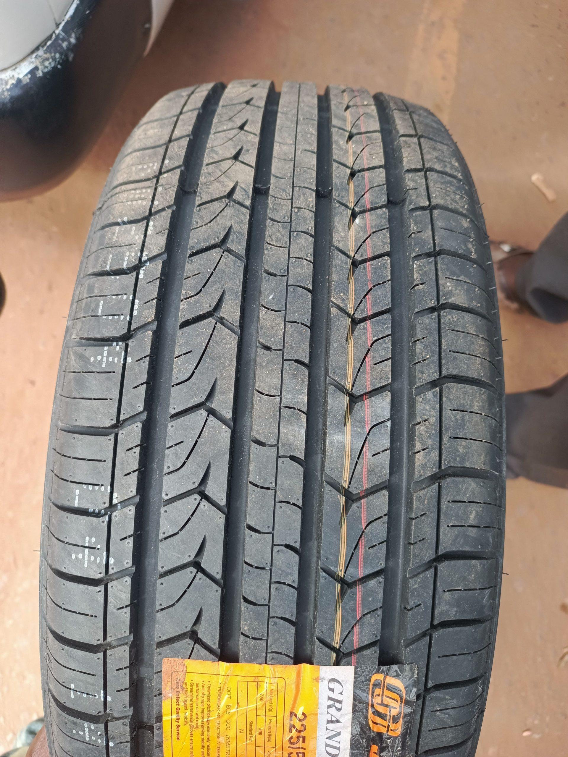 225/55R18 JOYROAD