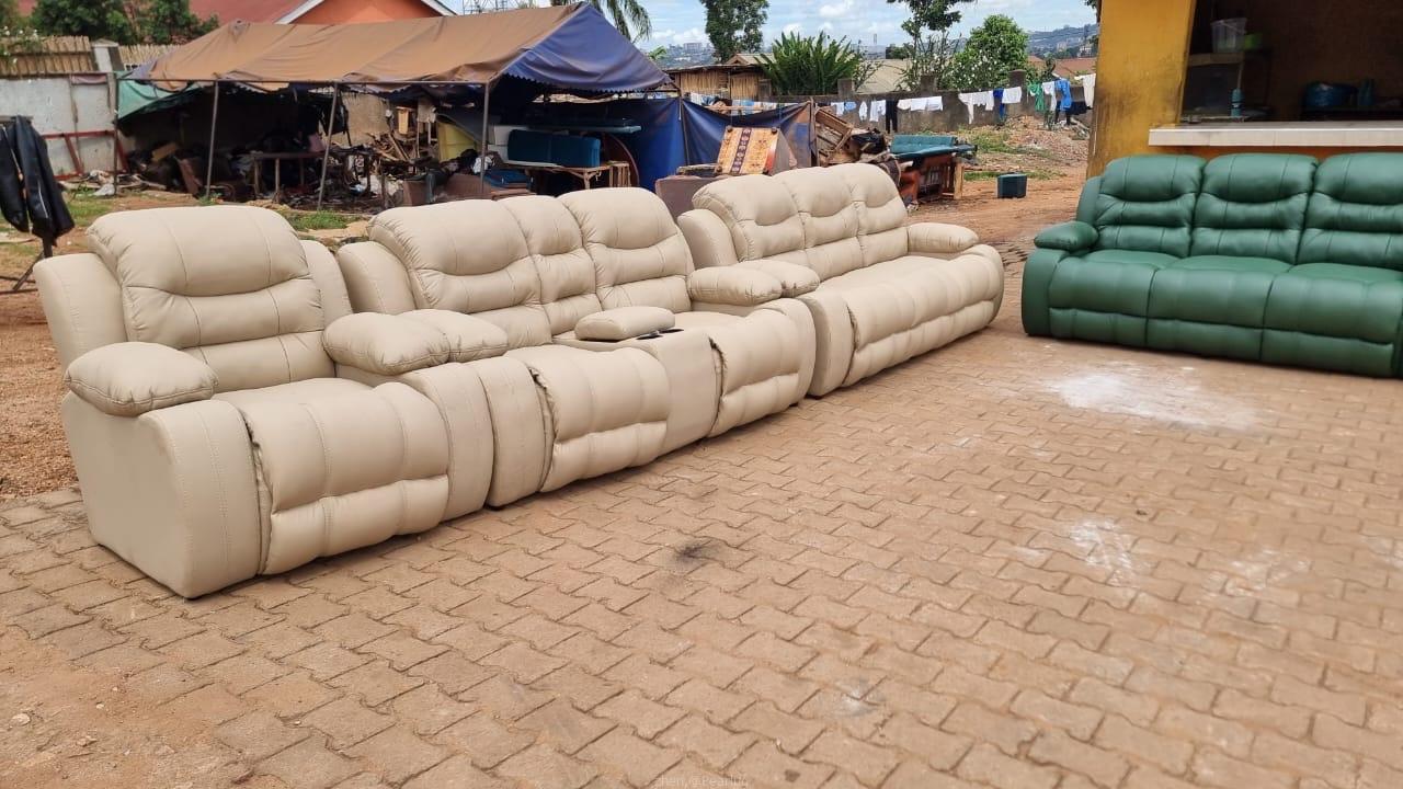 Recliner sofa six seater (3.2.1)