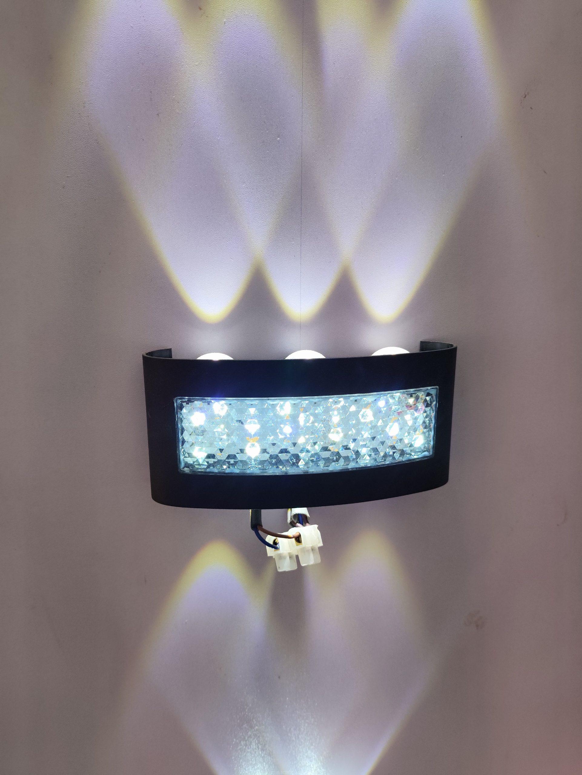 3eye up and down wall light