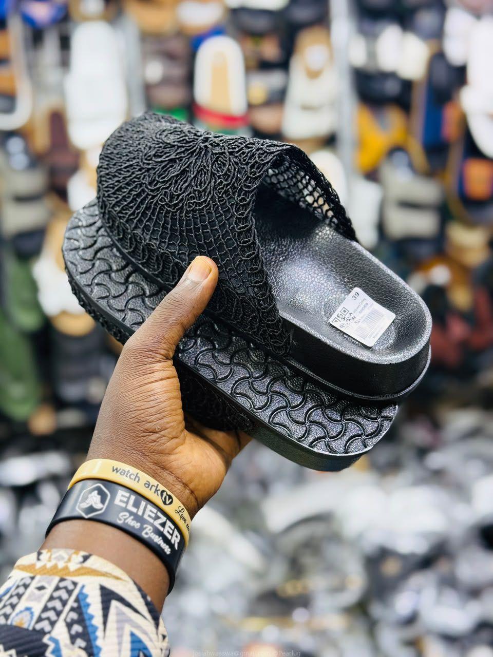 Shoe