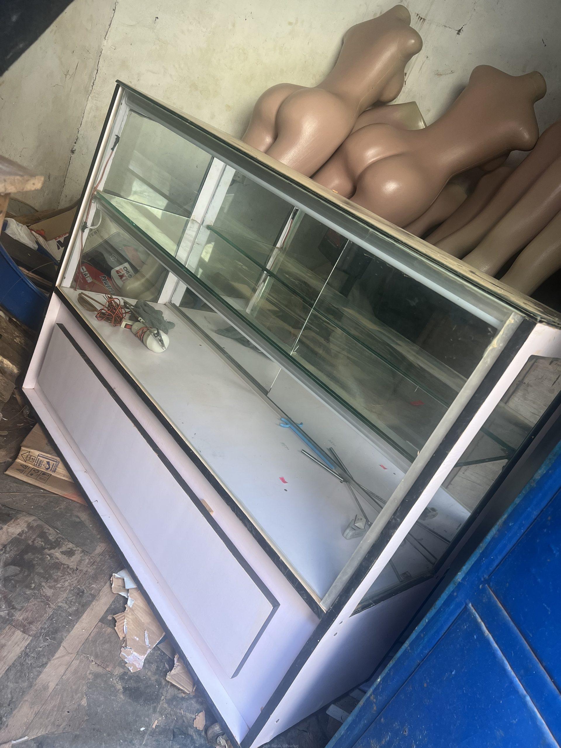 Display show case