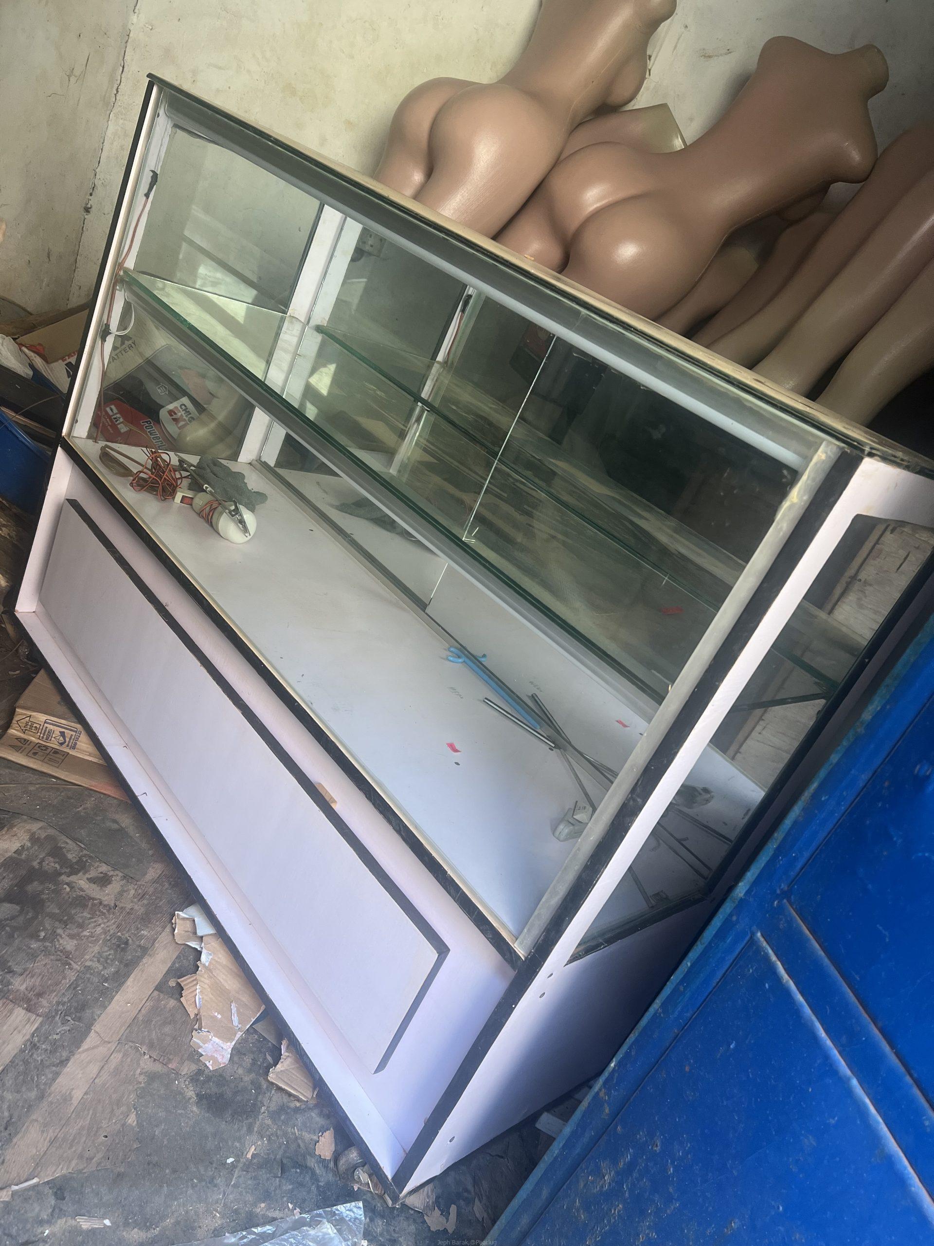 Display show case