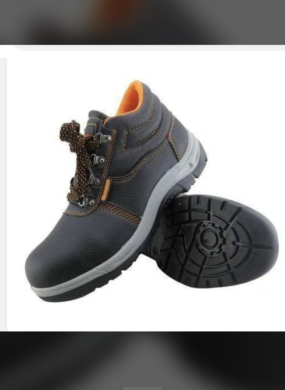 We sell types of shoes and we make deliveries countrywide