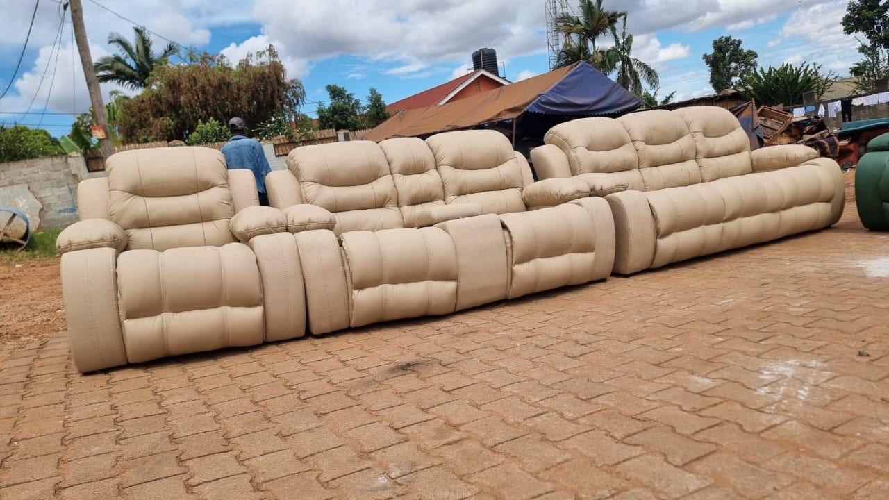 Recliner sofa six seater (3.2.1)