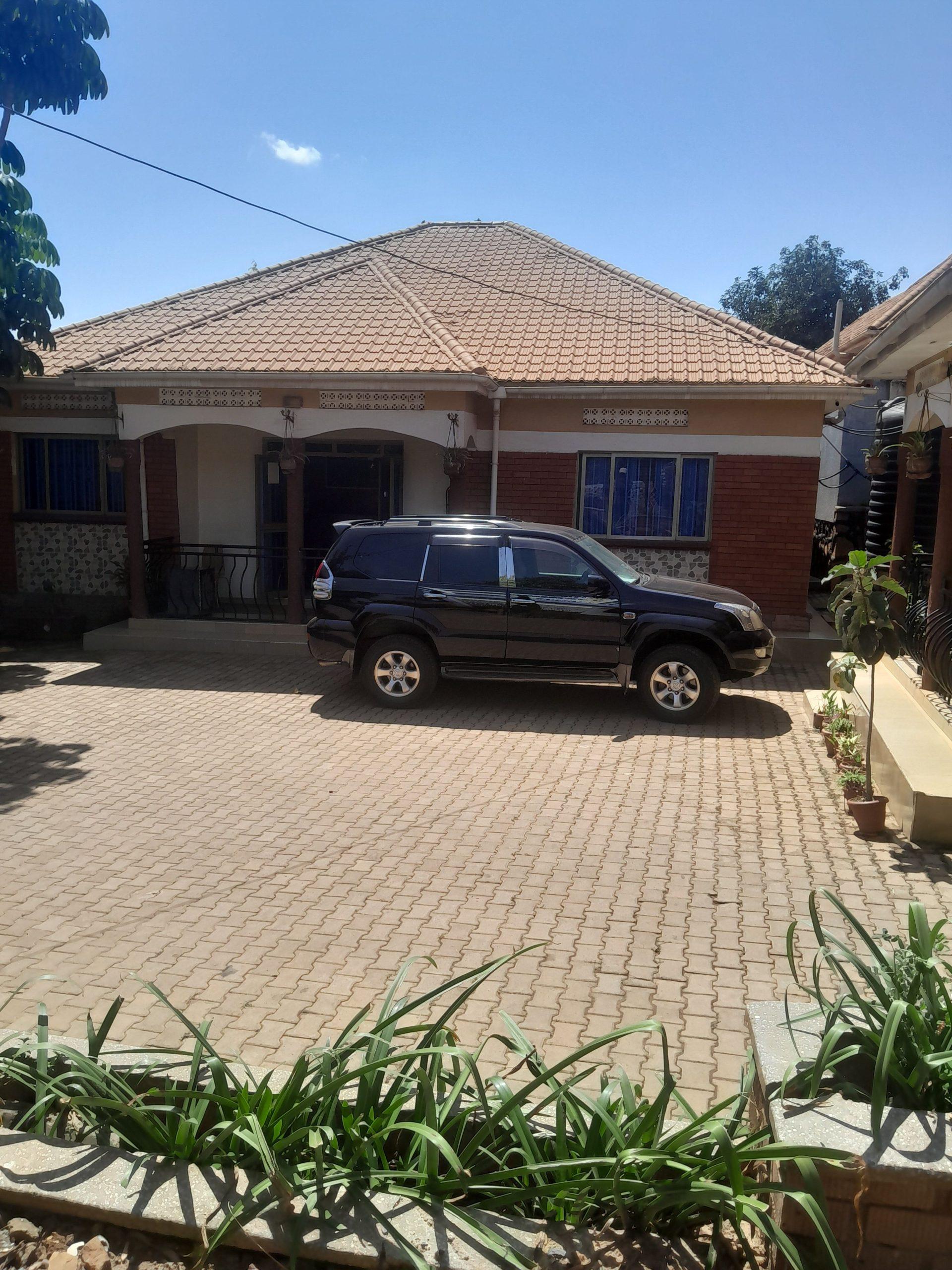 Sandton city guest house 🏠 in Bunamwaya Central