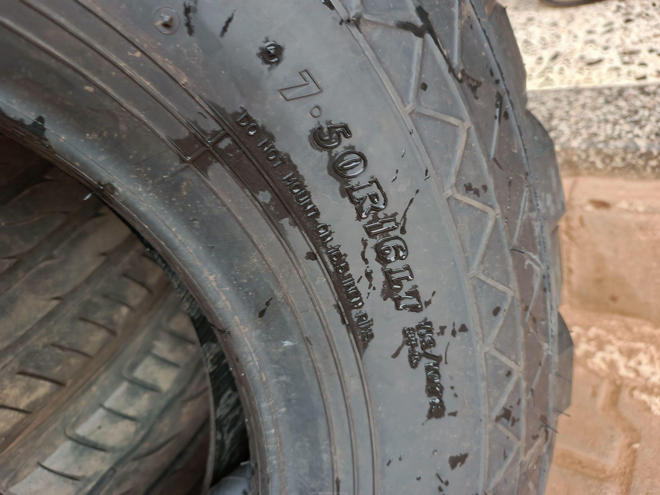 700R16 DUNLOP