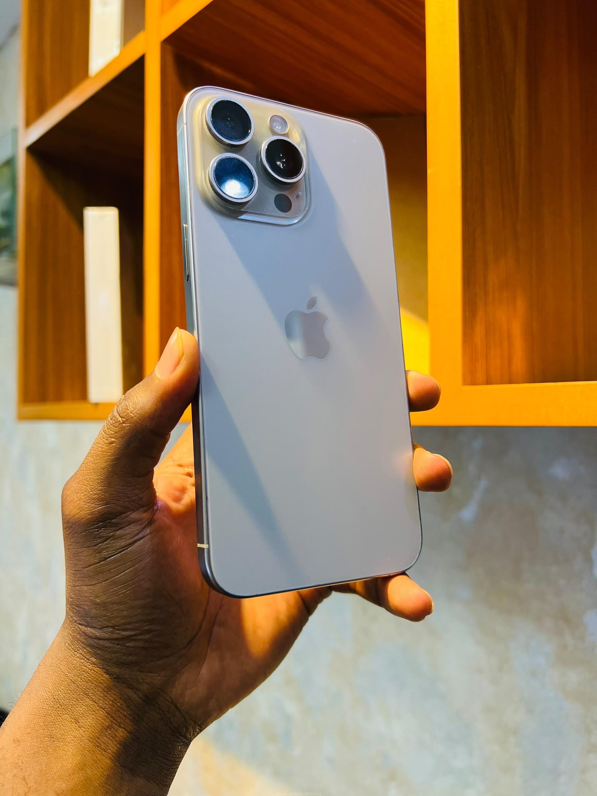 IPHONE 15 pro 256