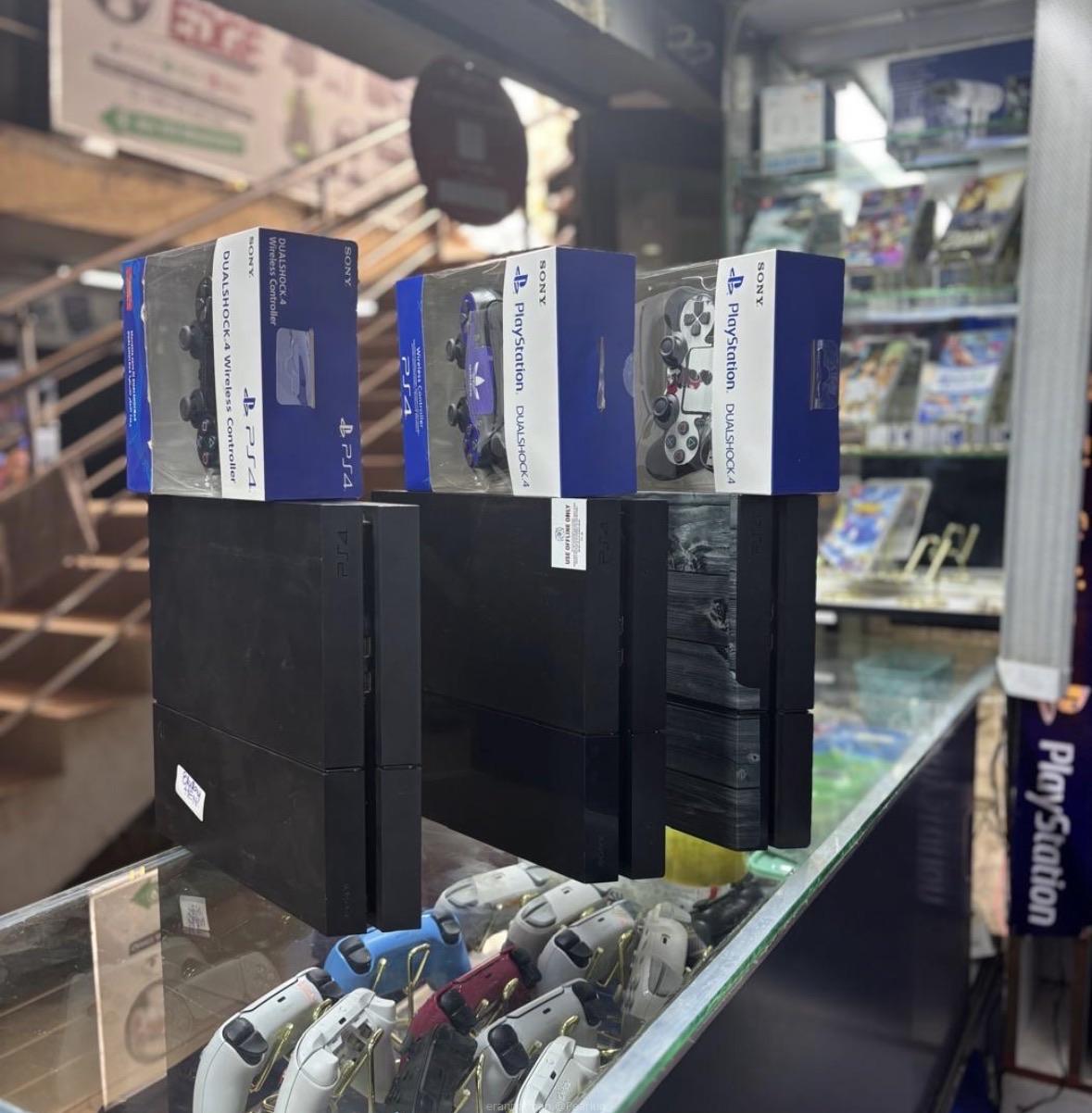 Playstation 4 standard