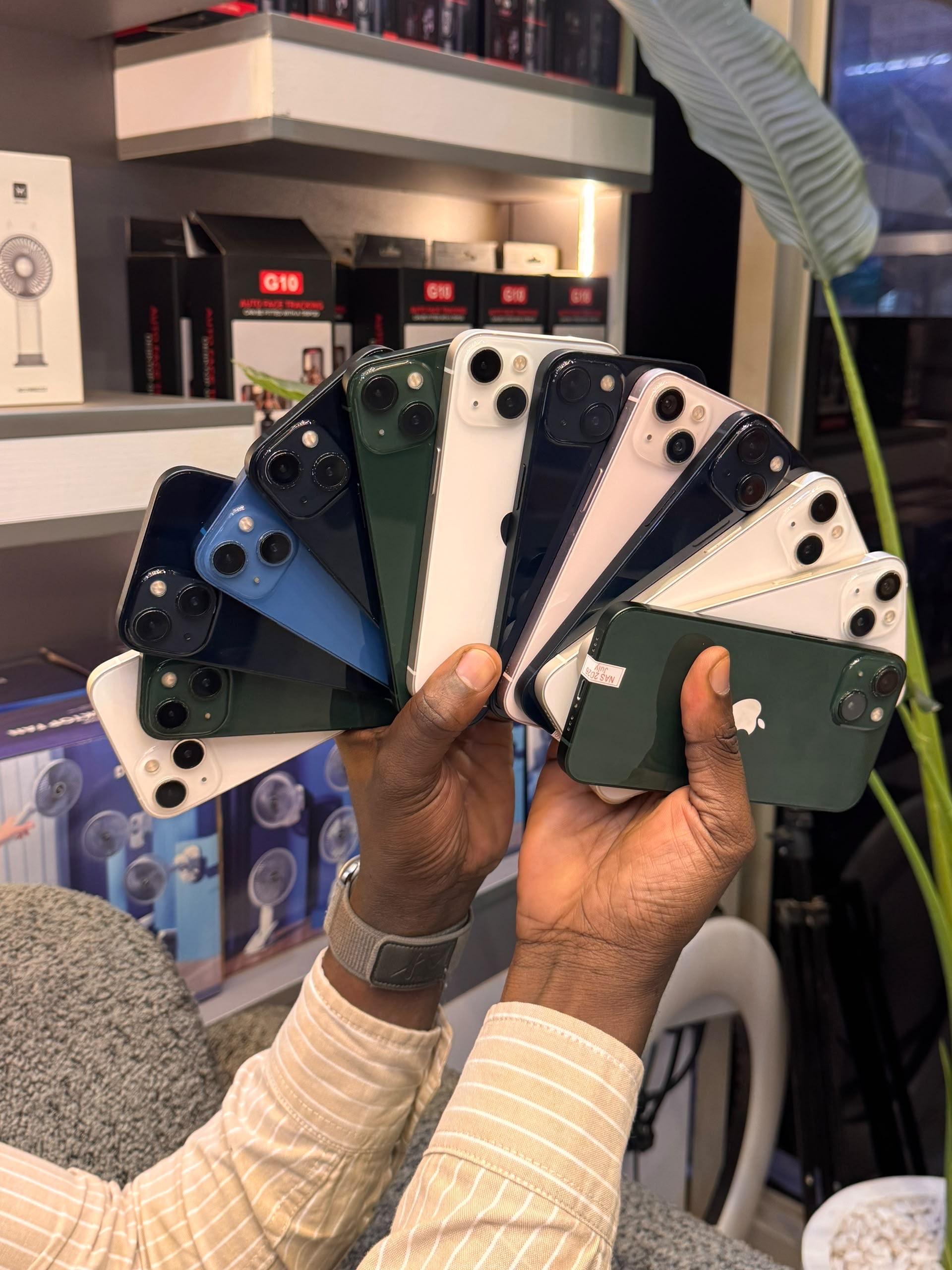 iPhone 13 128gb clean