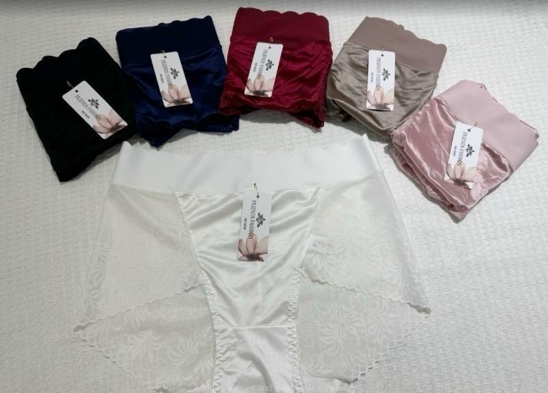 Ladies seamless knickers
