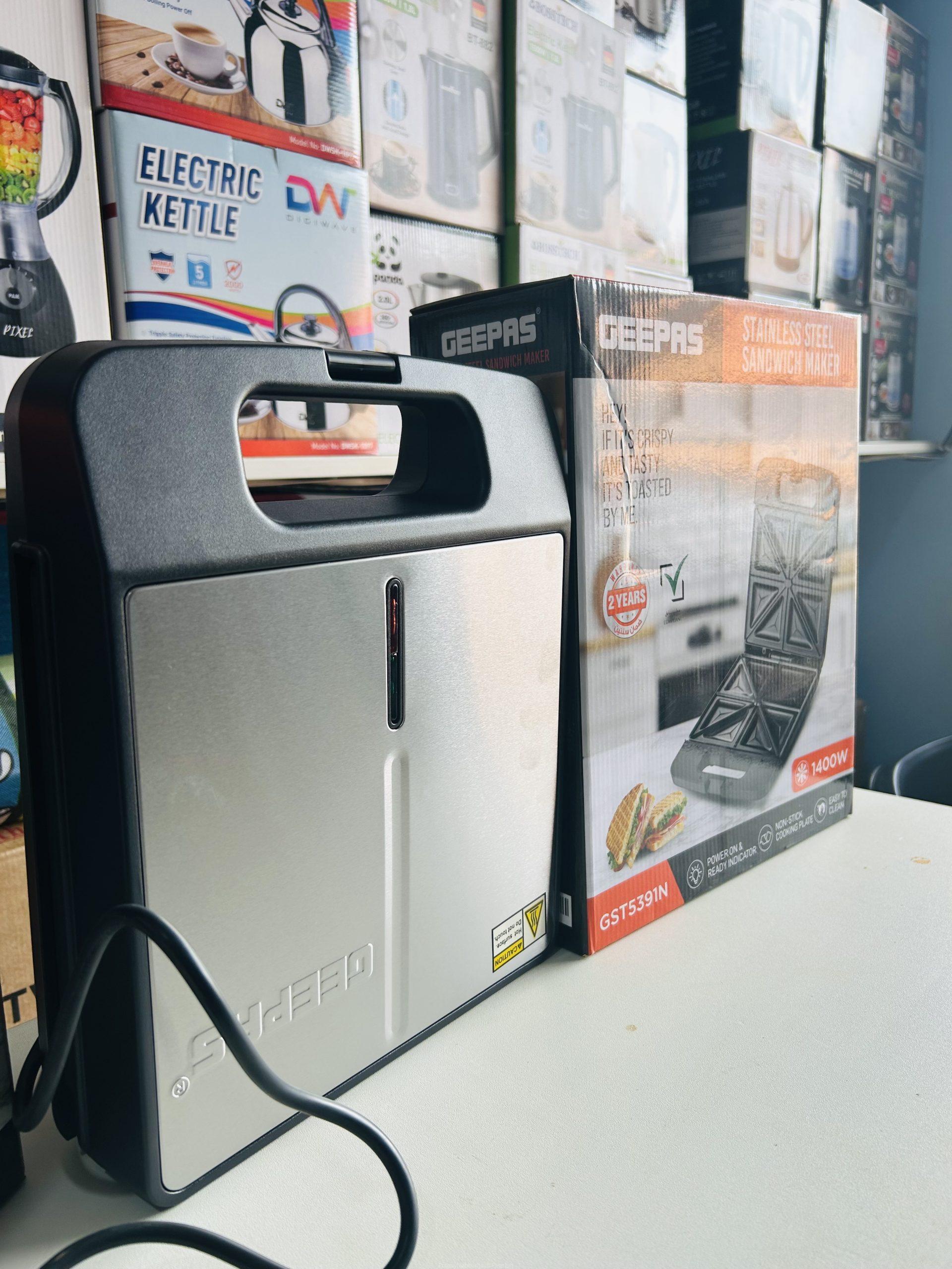 Sandwich Maker Geepas’s Brand