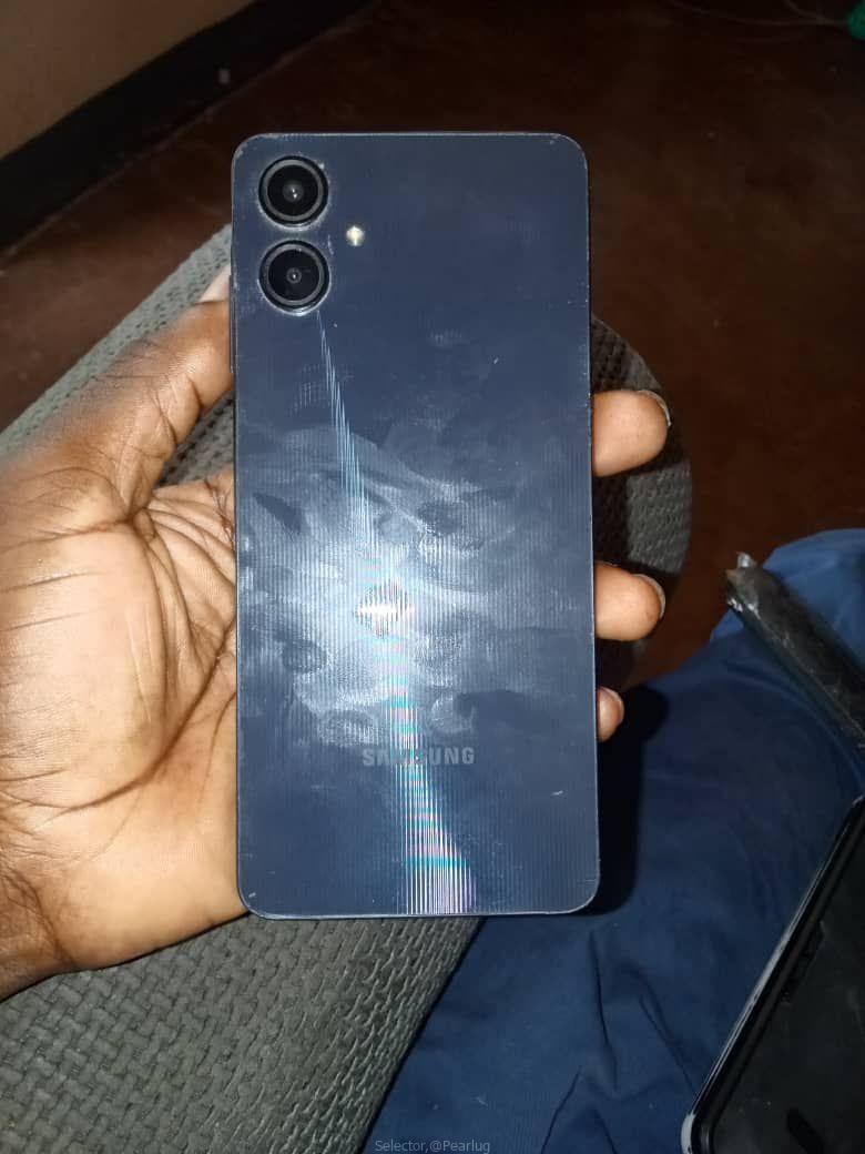 Samsung A06
