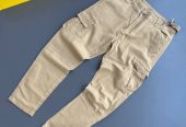 Beltless gargo pants