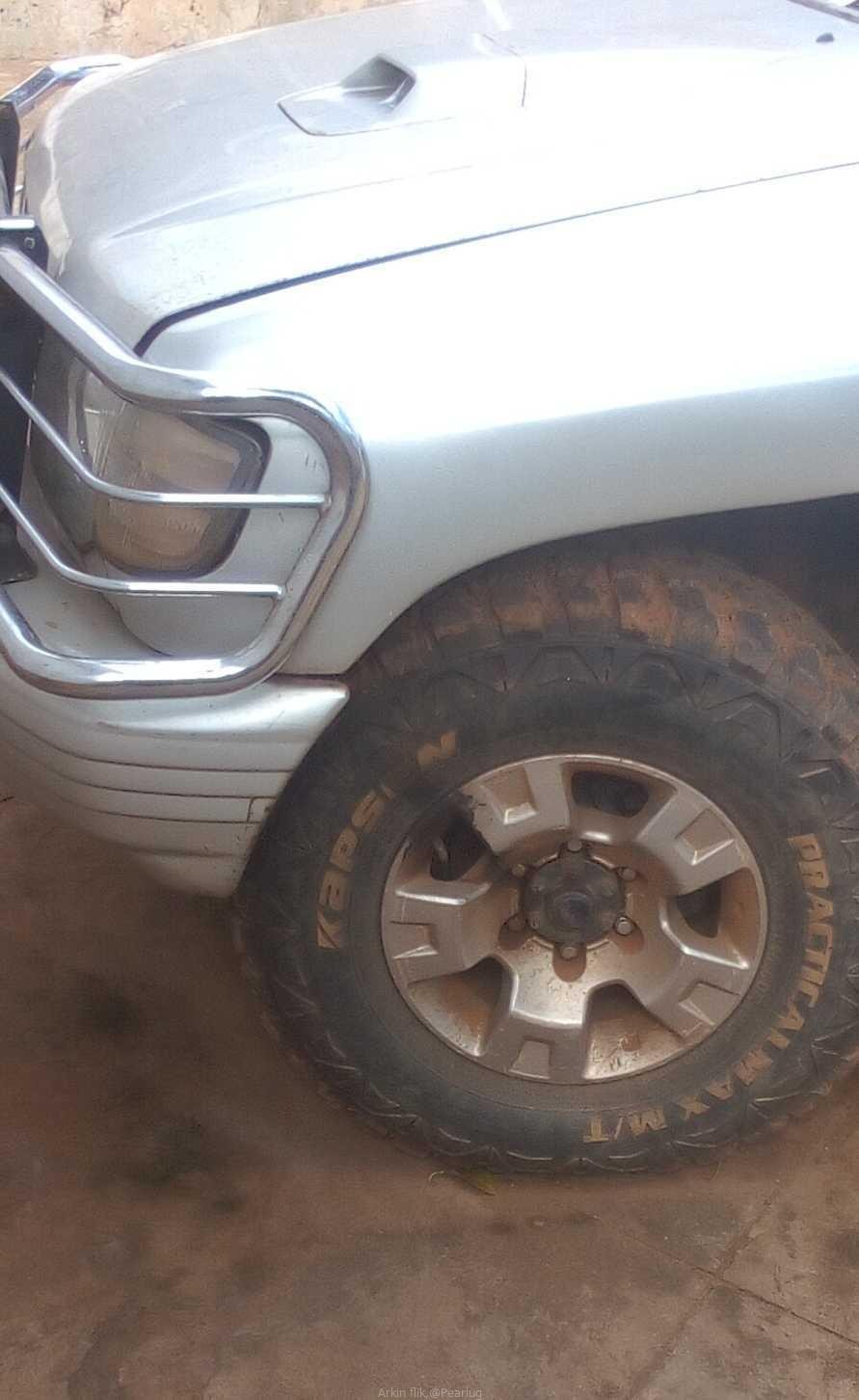Mitsubishi pajero2001