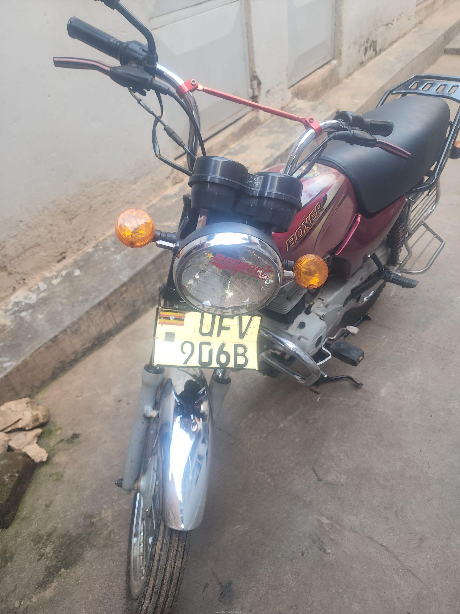 Bajaj boxer