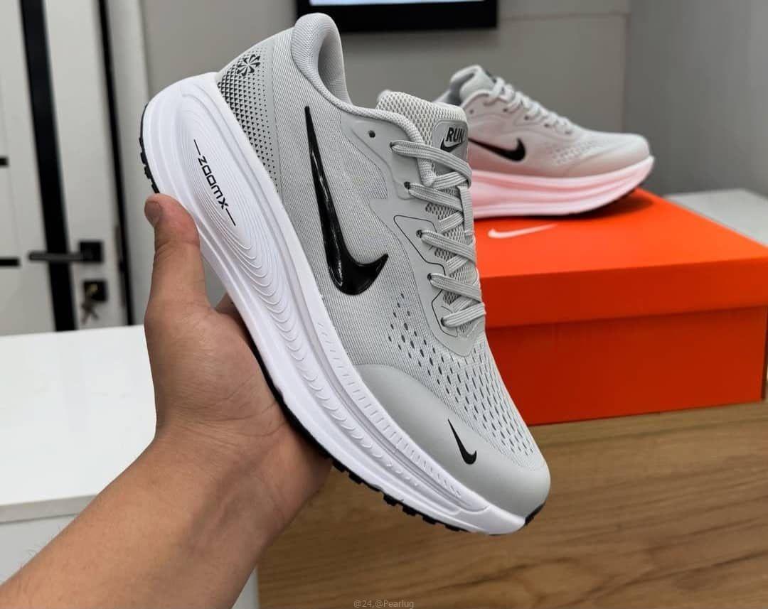 MEN /WOMEN NIKE RUNNING SHOES