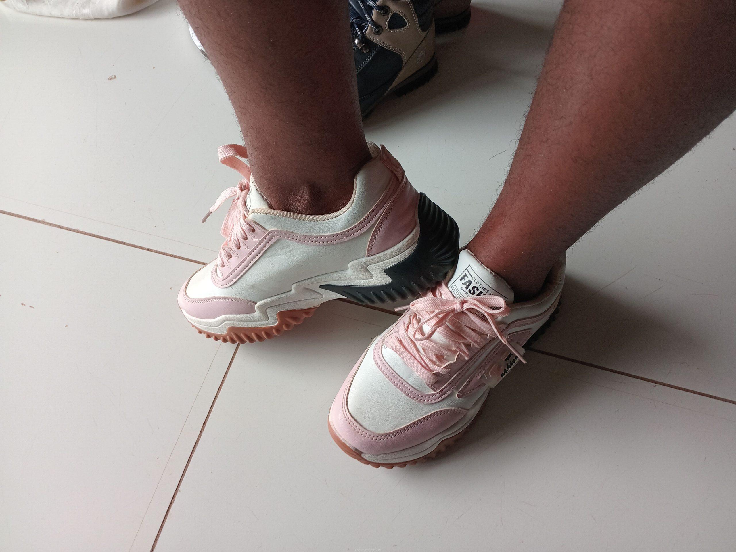 Canvas shoes