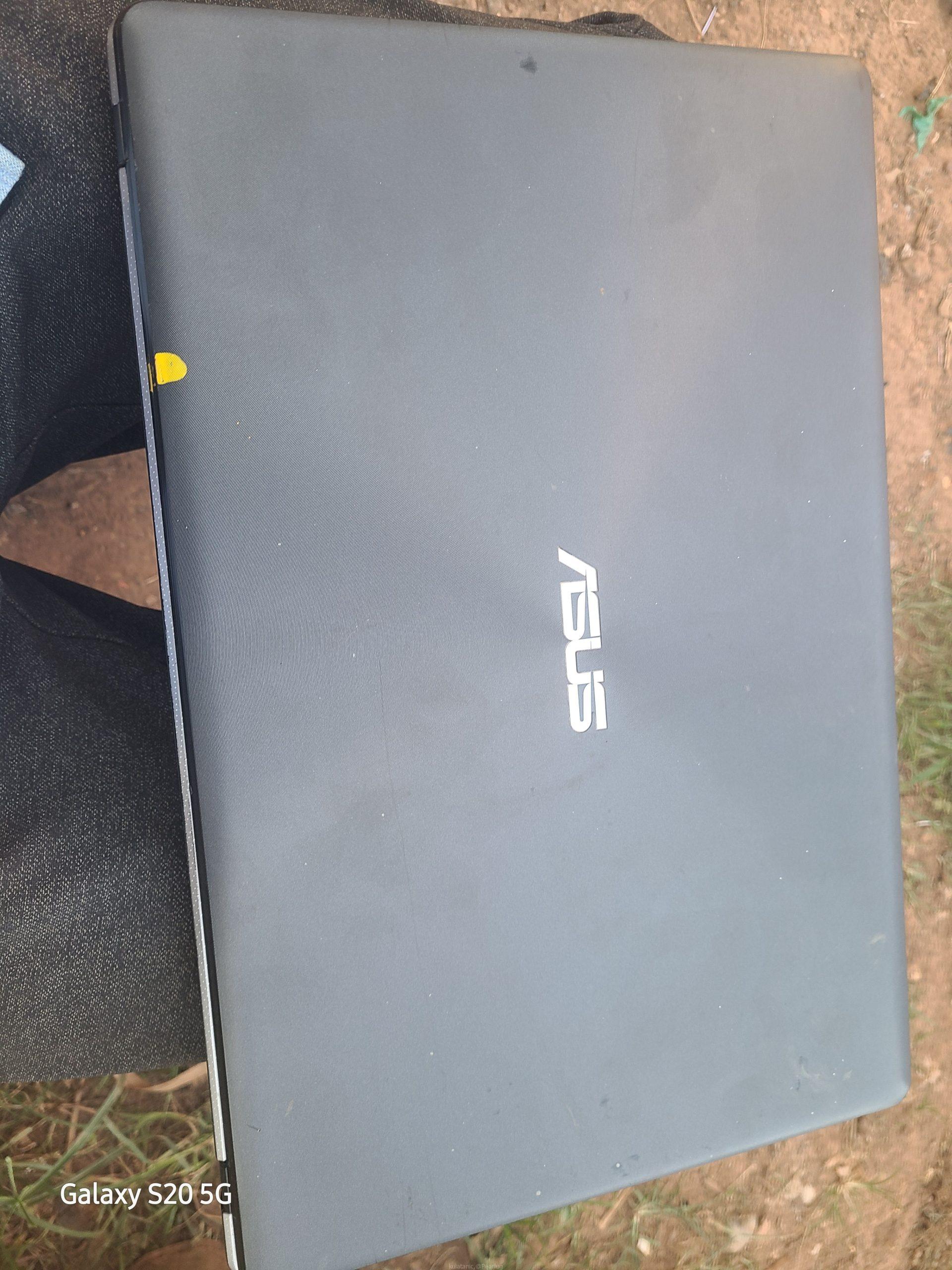 Laptop