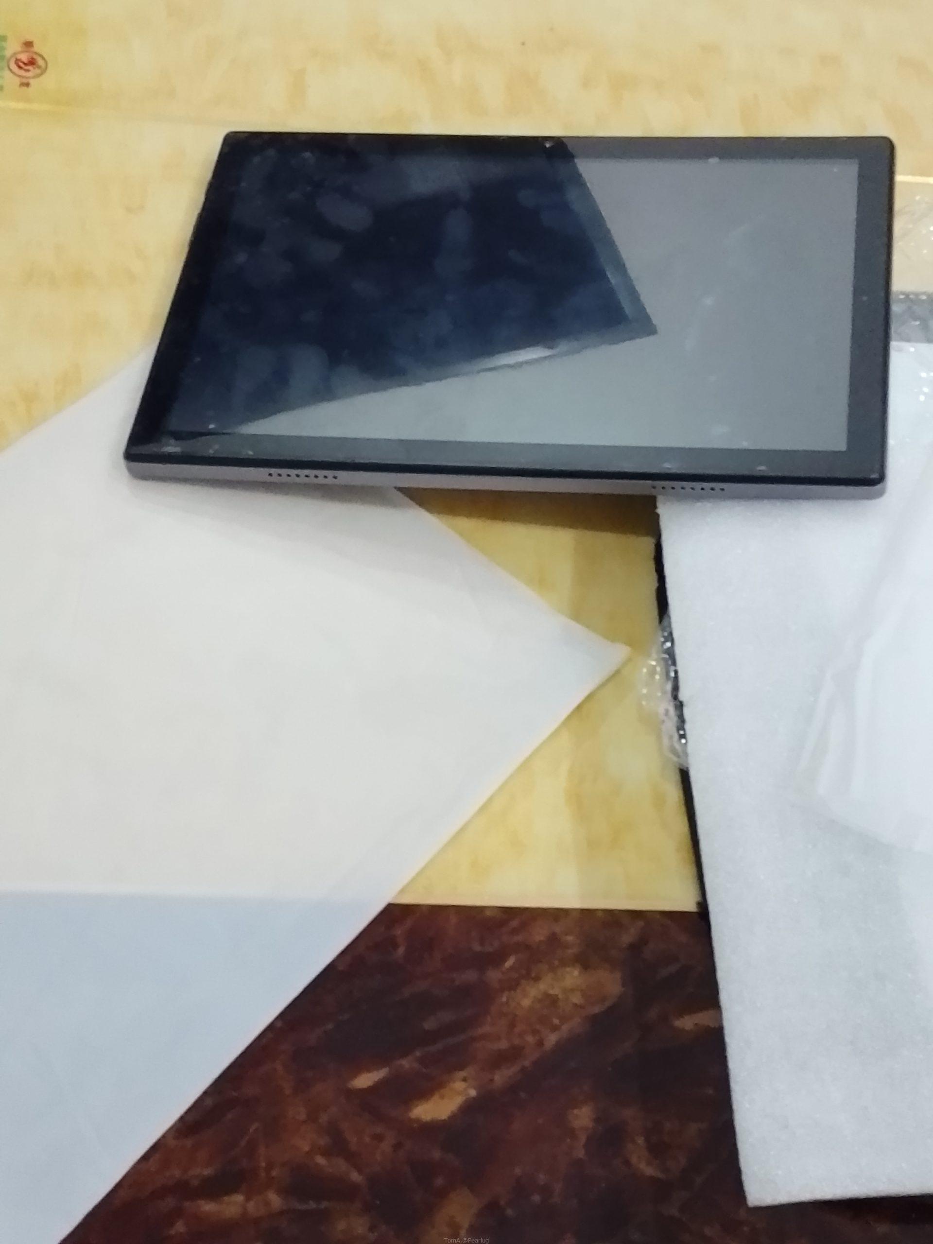 Desktop tablet with keyboard and mouse