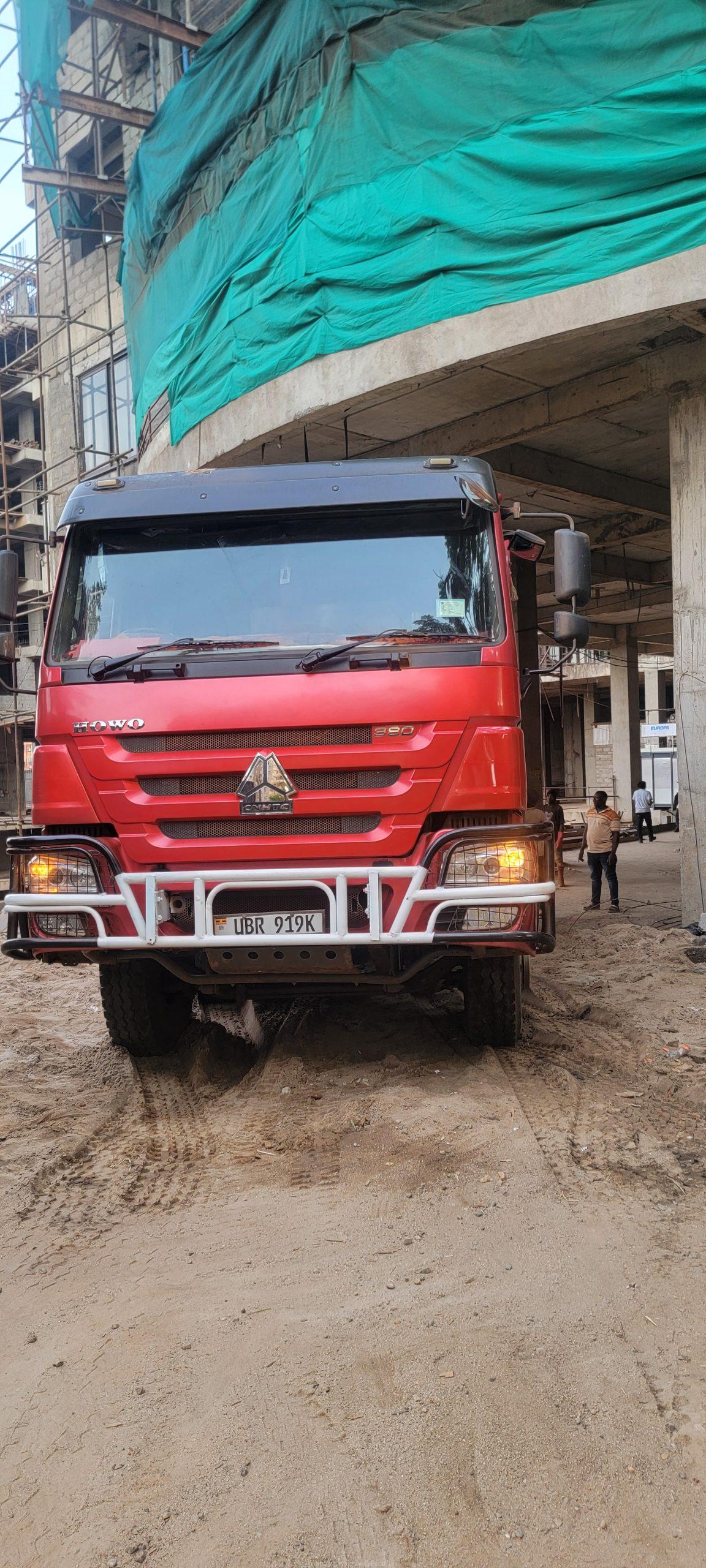 Material supplier (lake sand, stones(aggregate), hard core etc …