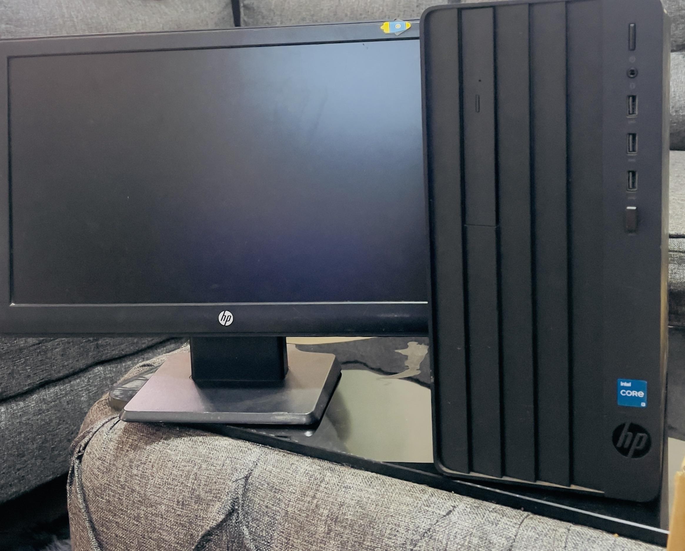 HP Pro Tower 290 G9 Desktop PC