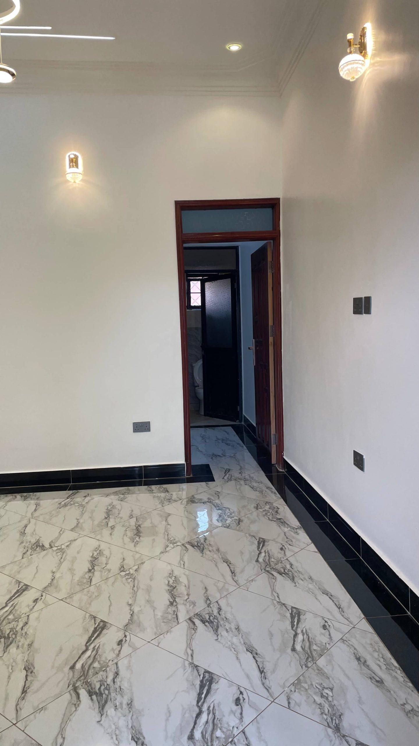 8units apartment for sale Busabala double rooms self contained