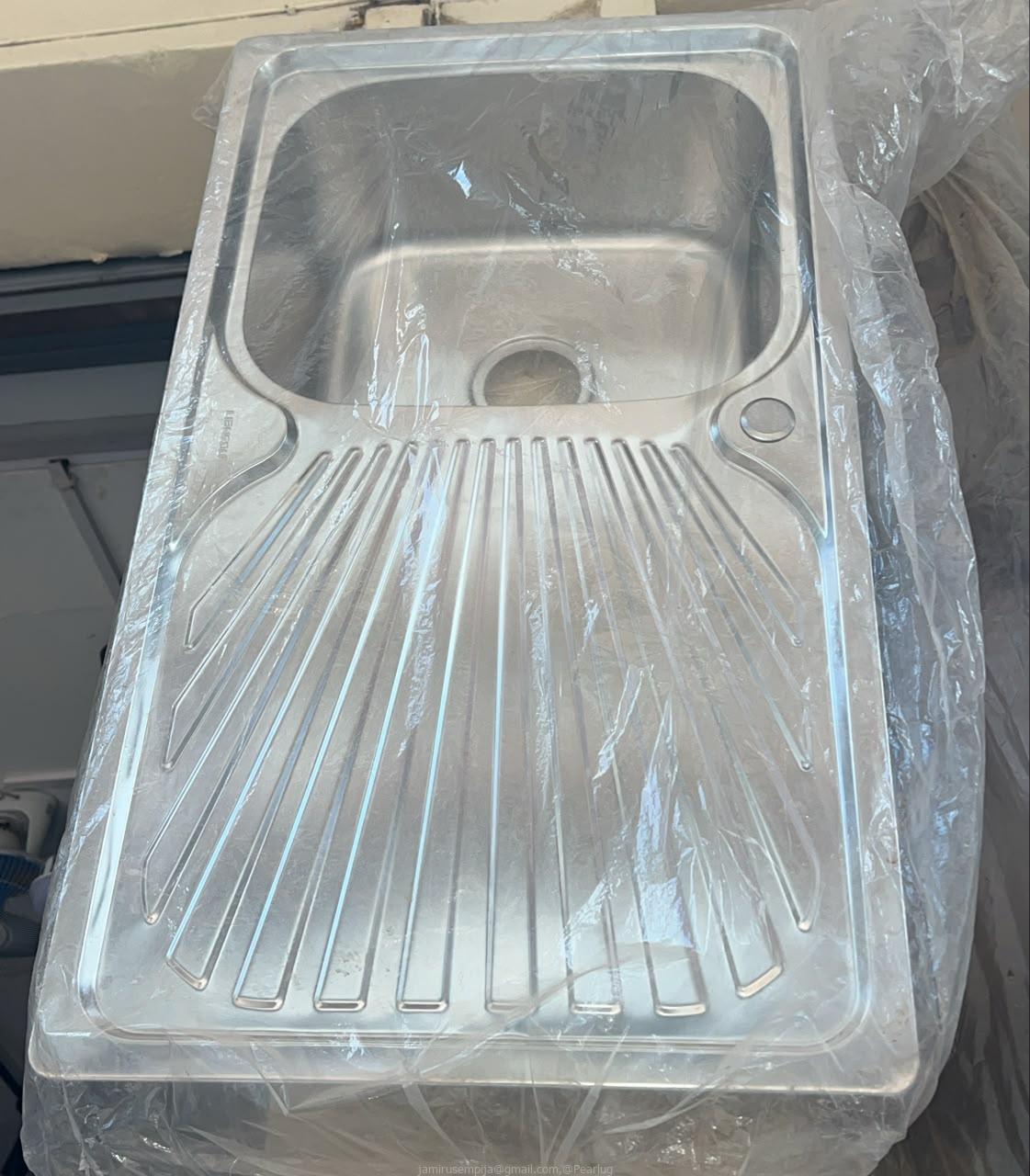 KITCHEN SINK