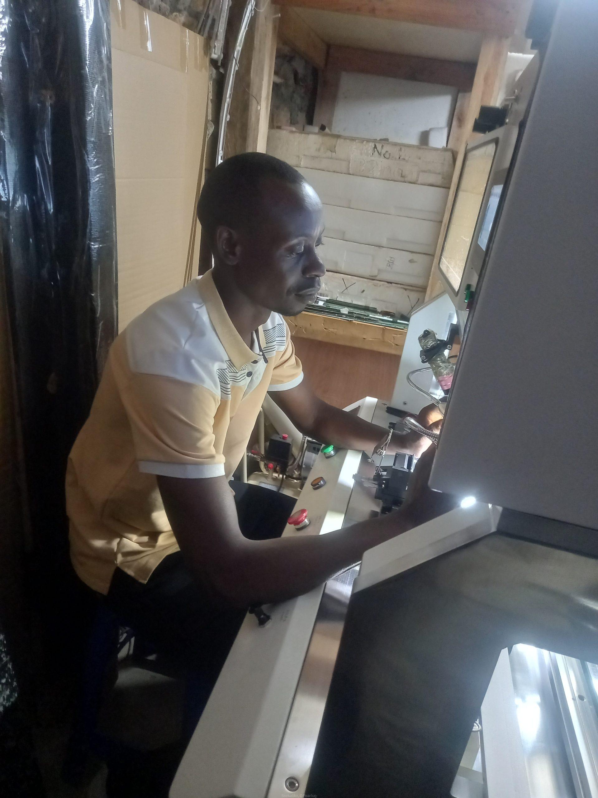 DOOR TO DOOR FLAT TVS REPAIR