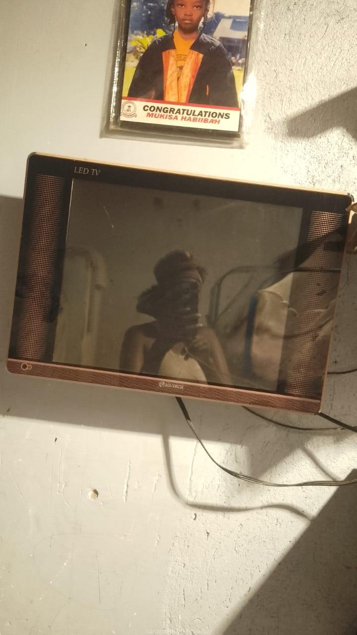 Mitech free to air tv 17 inches